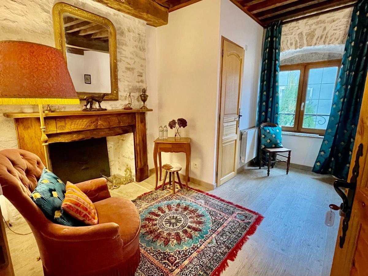 Manoir Saint-Pierre Bed & Breakfast Villersexel Exterior photo